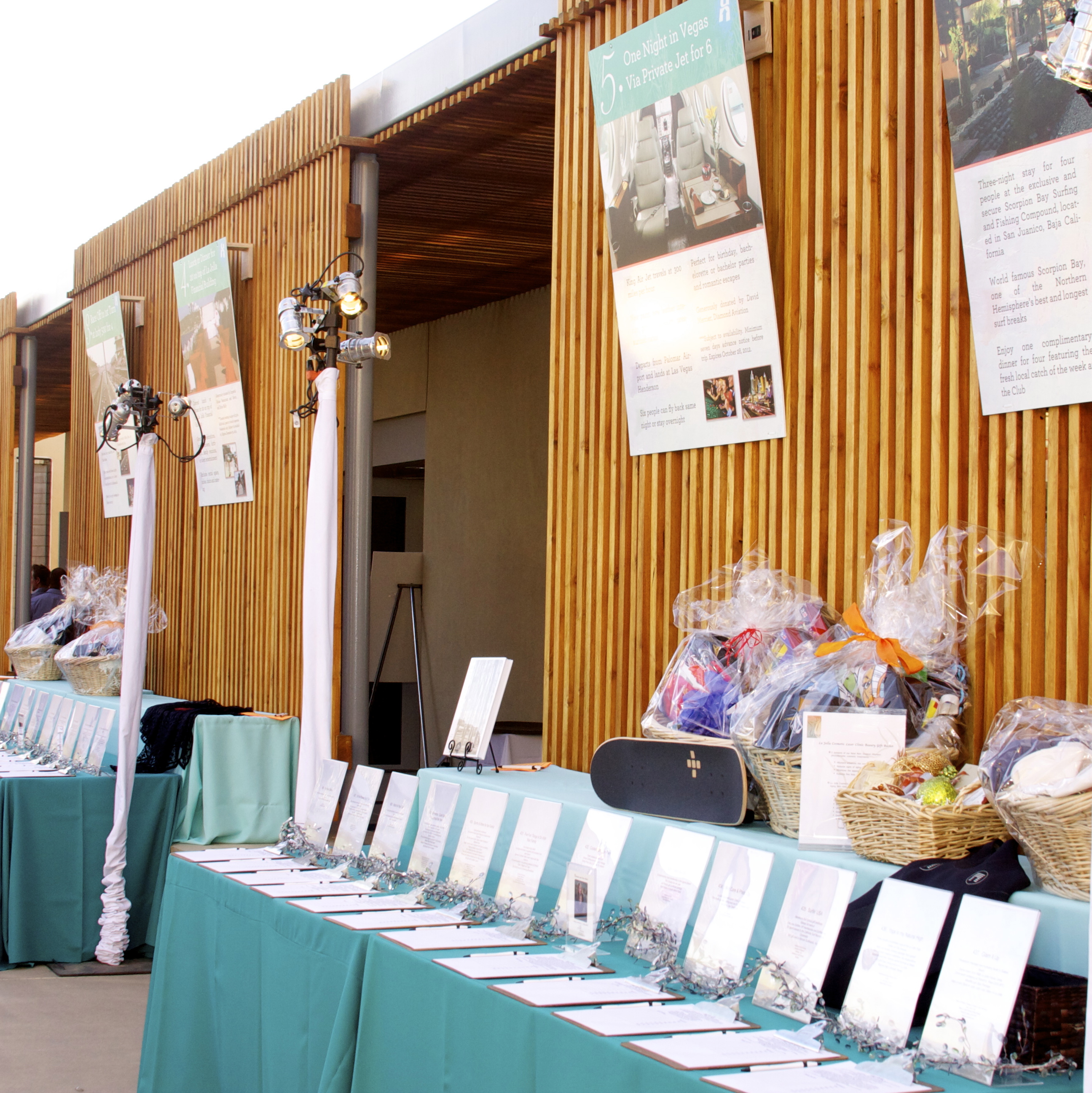 Super Silent Auction - Right Hand Events : Conference Planners